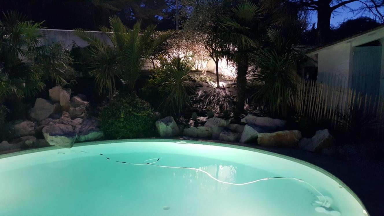 Le Bois-Plage-en-Ré Tres Belle Villa Avec Piscine מראה חיצוני תמונה